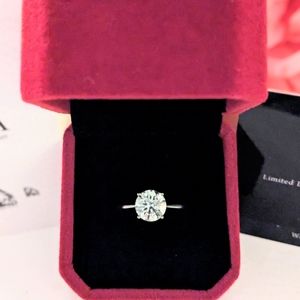2CT Stunning Authentic Moissanite 4 Prong Engagement Bridal Wedding Ring-Size 7